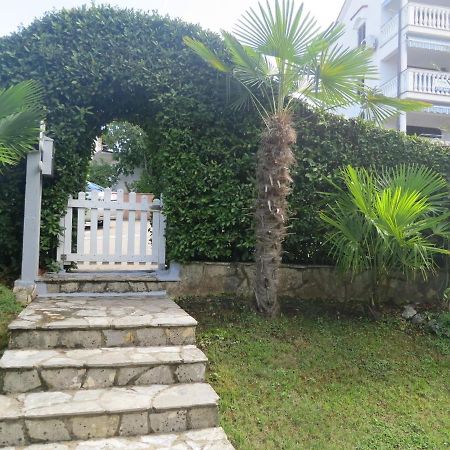 Apartment Prpic Malinska Ngoại thất bức ảnh